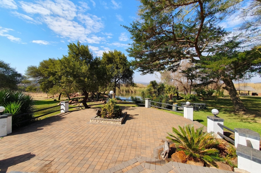 1 Bedroom Property for Sale in Brits Rural North West